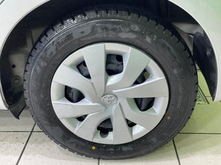 2015 Toyota Vitz DBA-KSP130 (UW-6a0fc8c89d3de)[8]