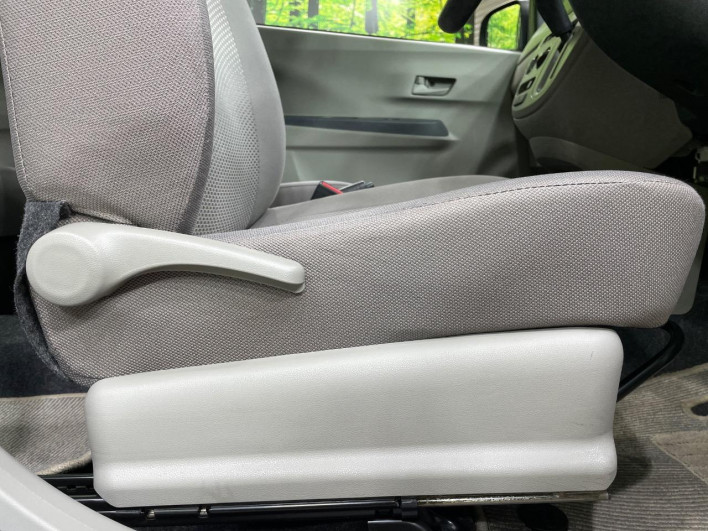 2017 Toyota Pixis Epoch DBA-LA300A (UW-6a0fc8d41180a)[8]