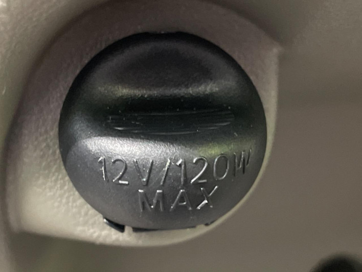 2017 Toyota Pixis Epoch DBA-LA300A (UW-6a0fc8d41180a)[16]