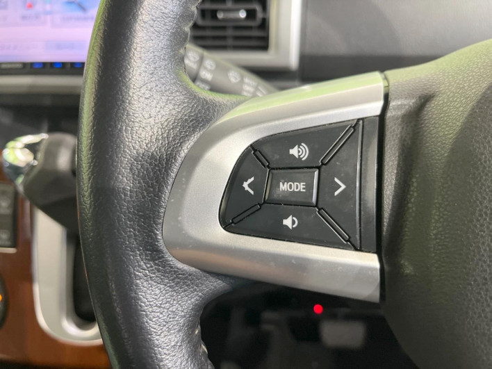 2014 Daihatsu Wake DBA-LA700S (UW-6a0fc8e535b1a)[27]
