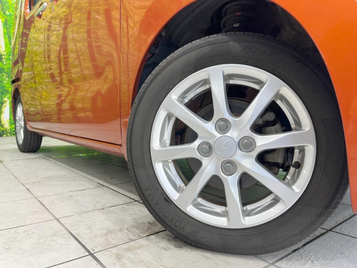 2014 Daihatsu Wake DBA-LA700S (UW-6a0fc8e535b1a)[15]