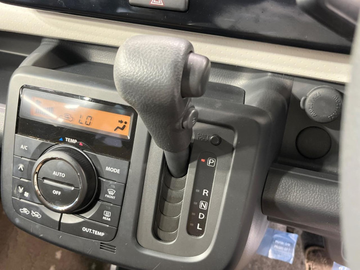 2013 Nissan Moco DBA-MG33S (UW-6a0fc90709a99)[17]