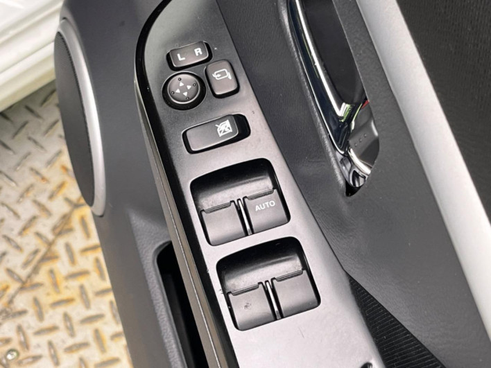 2011 Suzuki Wagon R Stingray DBA-MH23S (UW-6a0fc90a2fe38)[20]