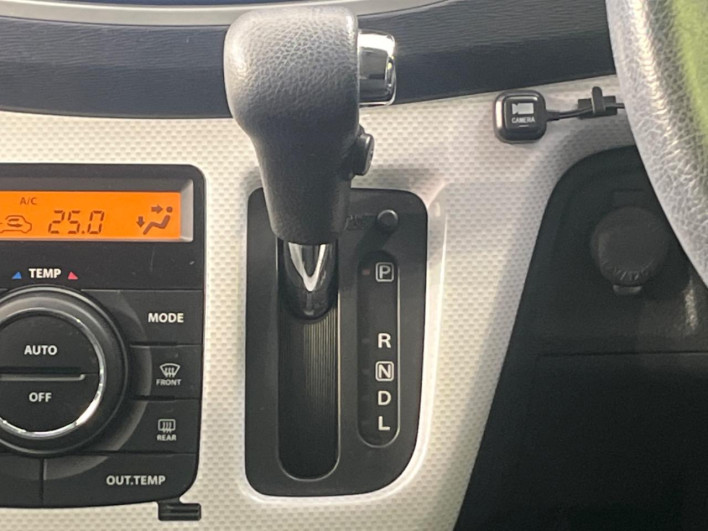 2013 Suzuki Wagon R Stingray DBA-MH34S (UW-6a0fc90cd843e)[28]