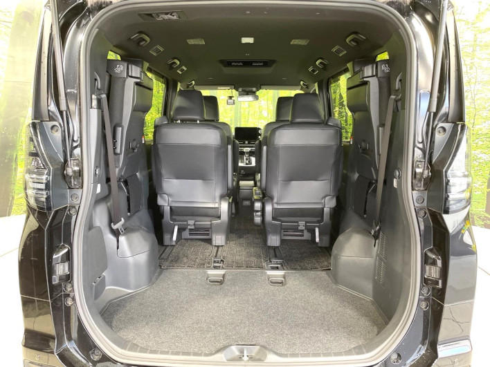 2022 Toyota Voxy 6BA-MZRA90W (UW-6a0fc94c10190)[29]