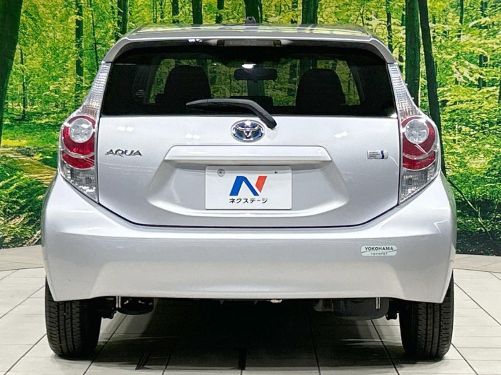 2012 Toyota Aqua DAA-NHP10 (UW-6a0fc9525b972)[10]
