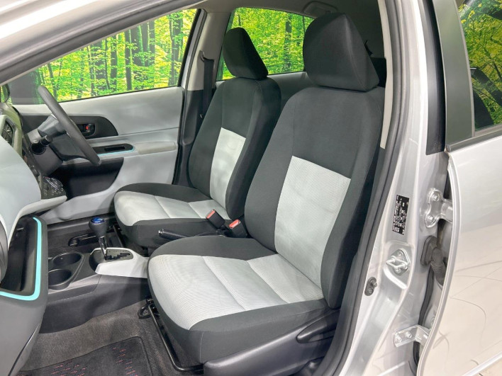 2012 Toyota Aqua DAA-NHP10 (UW-6a0fc9525b972)[18]