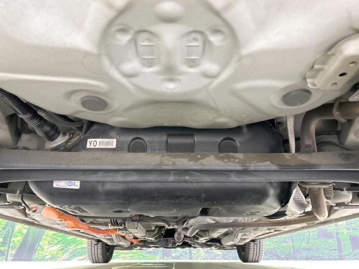 2012 Toyota Aqua DAA-NHP10 (UW-6a0fc9525b972)[23]