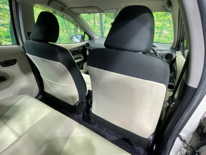 2012 Toyota Aqua DAA-NHP10 (UW-6a0fc95260a3a)[21]