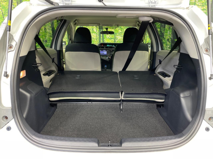 2012 Toyota Aqua DAA-NHP10 (UW-6a0fc95260a3a)[20]