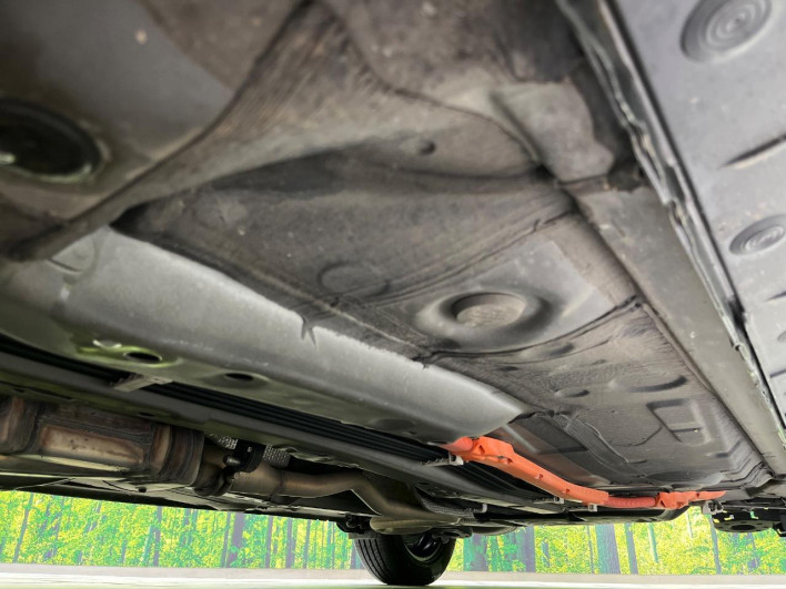 2019 Toyota Aqua DAA-NHP10 (UW-6a0fc955b7ee3)[21]