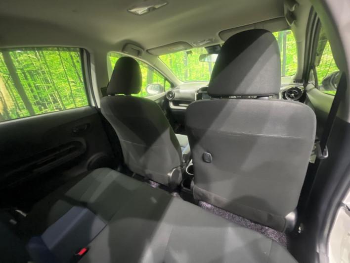 2021 Toyota Aqua 6AA-NHP10 (UW-6a0fc957678dd)[14]