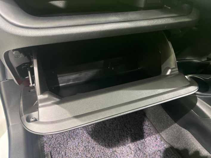 2021 Toyota Aqua 6AA-NHP10 (UW-6a0fc957678dd)[6]