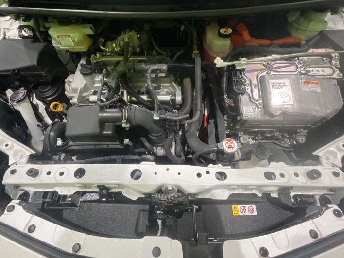 2021 Toyota Aqua 6AA-NHP10 (UW-6a0fc957678dd)[4]
