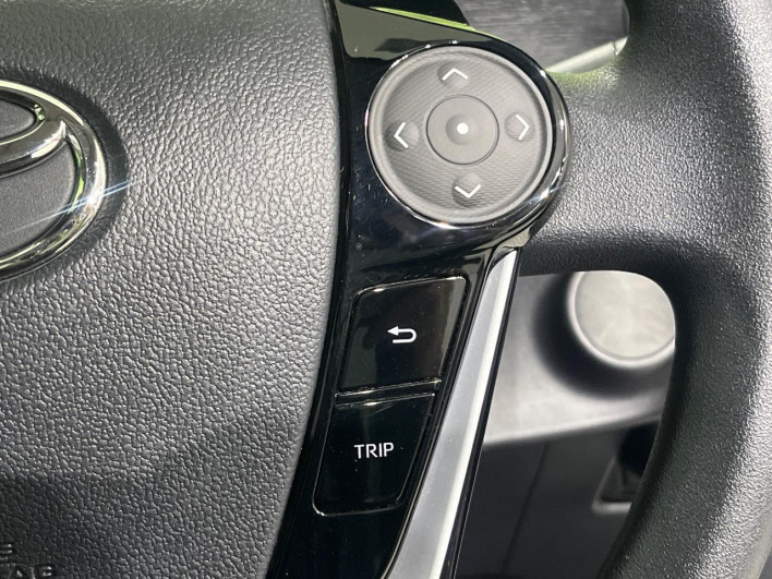 2021 Toyota Aqua 6AA-NHP10 (UW-6a0fc957678dd)[22]