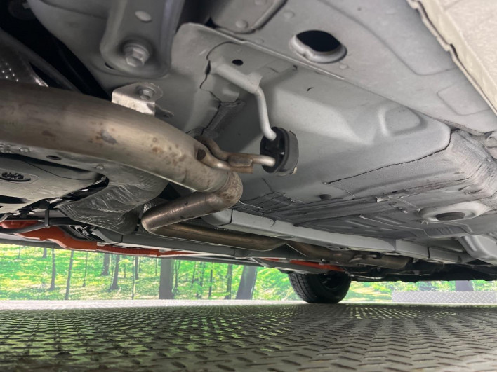 2021 Toyota Aqua 6AA-NHP10 (UW-6a0fc957678dd)[13]