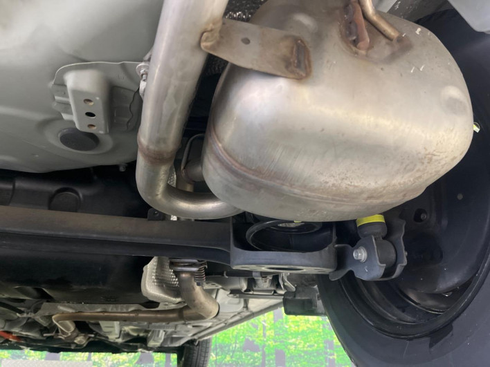 2021 Toyota Aqua 6AA-NHP10 (UW-6a0fc957678dd)[12]
