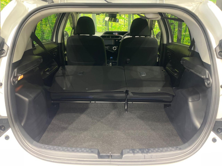 2021 Toyota Aqua 6AA-NHP10 (UW-6a0fc957678dd)[8]