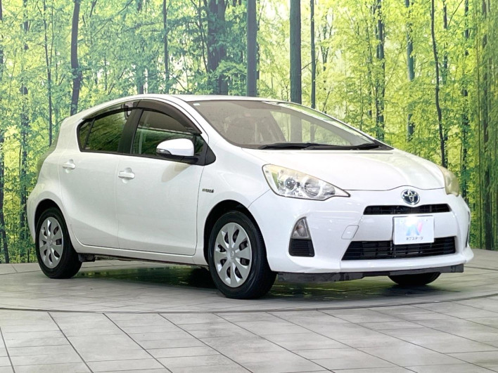 2013 Toyota Aqua DAA-NHP10 (UW-6a0fc95830e39)[6]