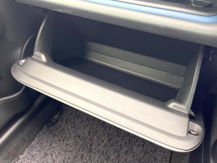 2013 Toyota Aqua DAA-NHP10 (UW-6a0fc95830e39)[23]