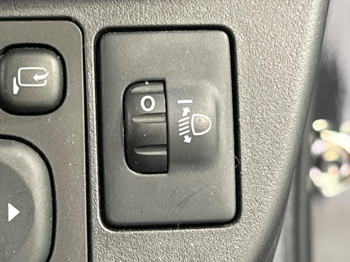 2014 Toyota Aqua DAA-NHP10 (UW-6a0fc9587e97b)[7]