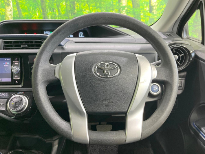 2016 Toyota Aqua DAA-NHP10 (UW-6a0fc9590166a)[28]