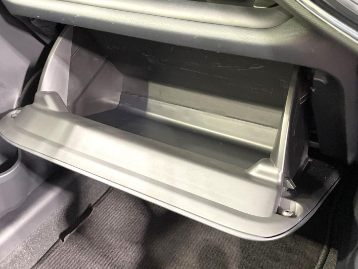 2018 Toyota Aqua DAA-NHP10 (UW-6a0fc95b7f04f)[29]
