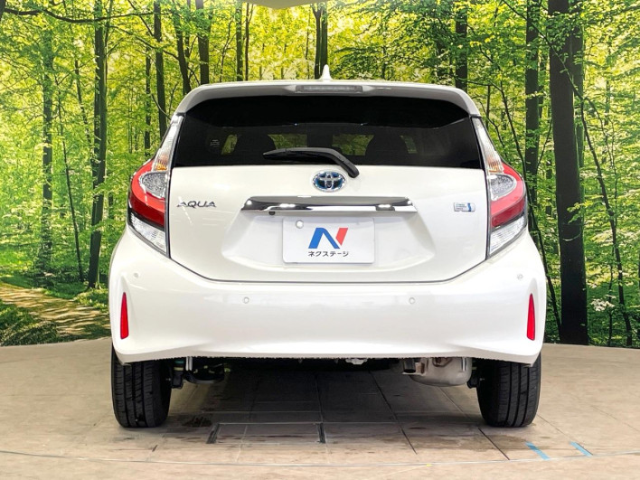 2018 Toyota Aqua DAA-NHP10 (UW-6a0fc95b7f04f)[7]