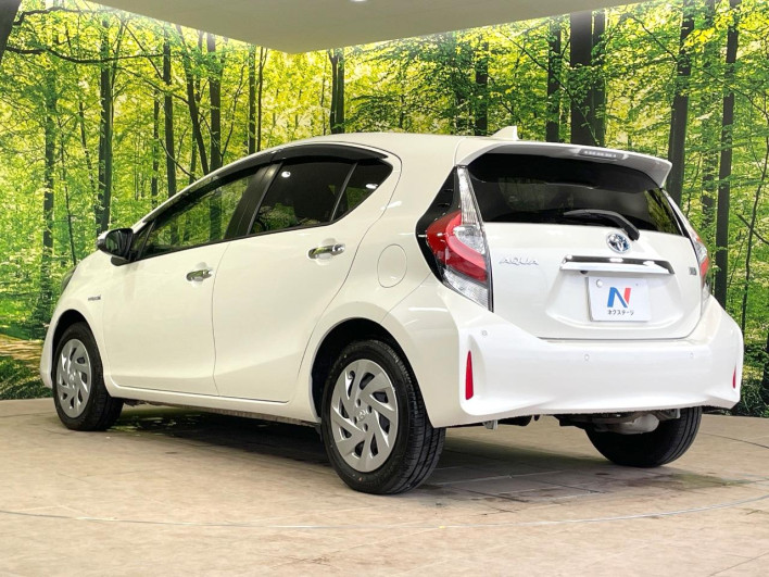 2018 Toyota Aqua DAA-NHP10 (UW-6a0fc95b7f04f)[6]