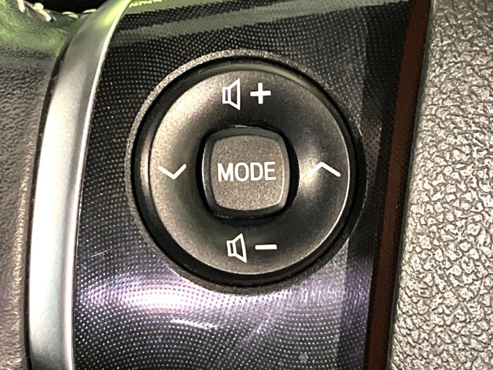2015 Toyota Sienta DBA-NSP170G (UW-6a0fc961b65f8)[19]