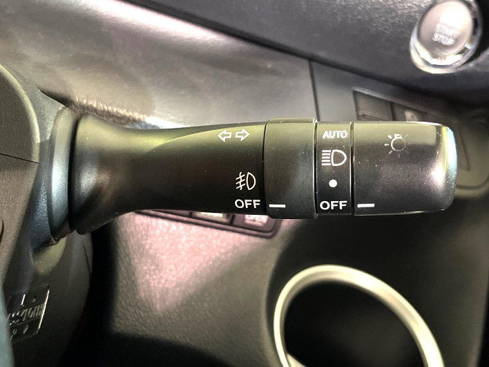 2015 Toyota Sienta DBA-NSP170G (UW-6a0fc961b65f8)[21]