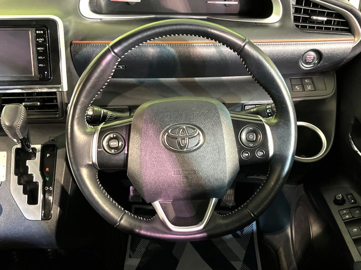 2015 Toyota Sienta DBA-NSP170G (UW-6a0fc961b65f8)[5]