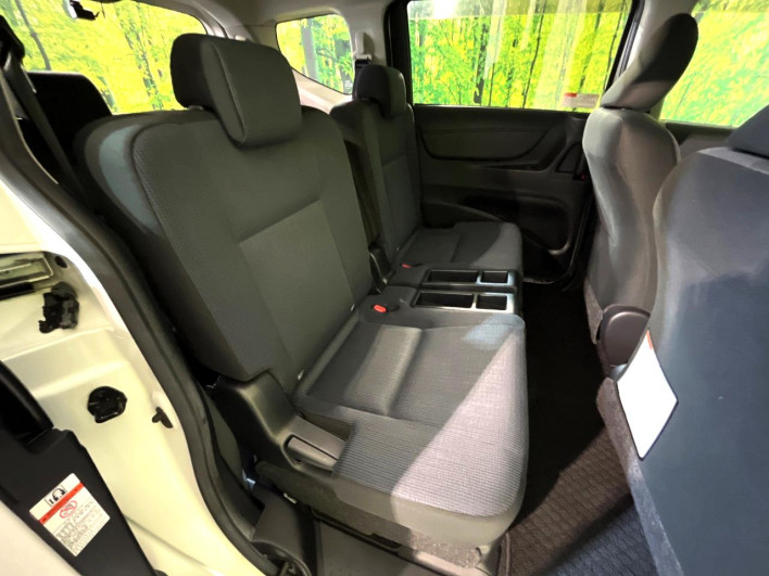 2015 Toyota Sienta DBA-NSP170G (UW-6a0fc961b65f8)[28]