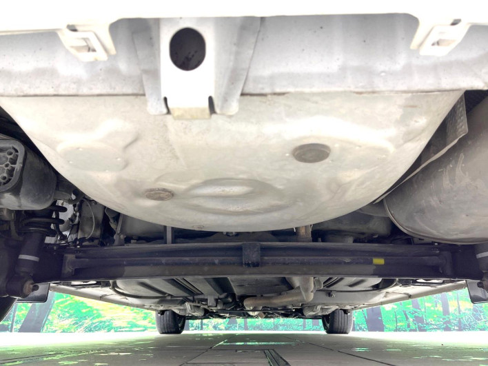 2016 Toyota Sienta DBA-NSP170G (UW-6a0fc9622de0b)[6]