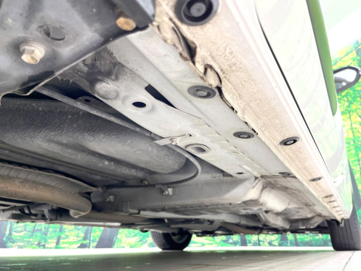 2016 Toyota Sienta DBA-NSP170G (UW-6a0fc9622de0b)[8]