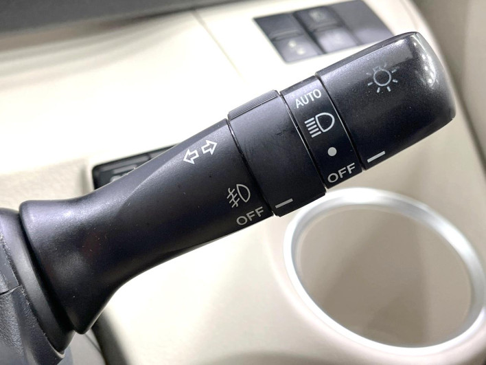 2016 Toyota Sienta DBA-NSP170G (UW-6a0fc9622de0b)[25]