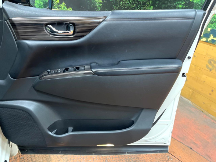 2015 Nissan Elgrand DBA-PE52 (UW-6a0fc96a854dd)[22]