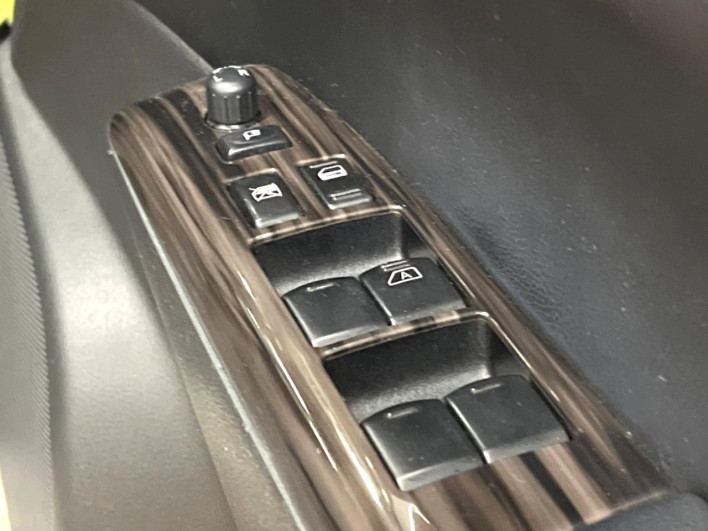 2015 Nissan Elgrand DBA-PE52 (UW-6a0fc96a854dd)[21]