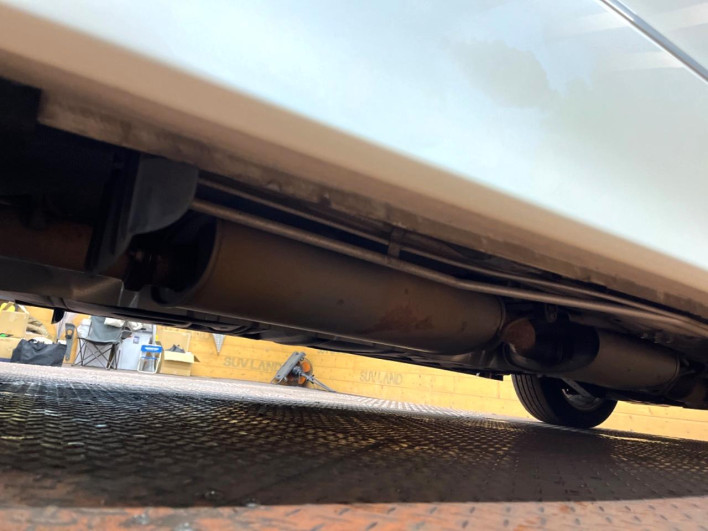 2015 Nissan Elgrand DBA-PE52 (UW-6a0fc96a854dd)[16]