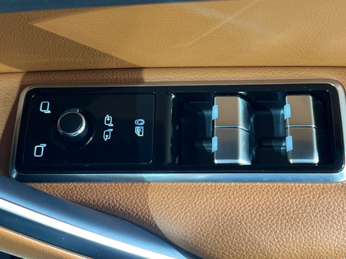 2022 Jaguar F Pace 3BA-DC2XC (UW-6a0fc97e5bc85)[24]