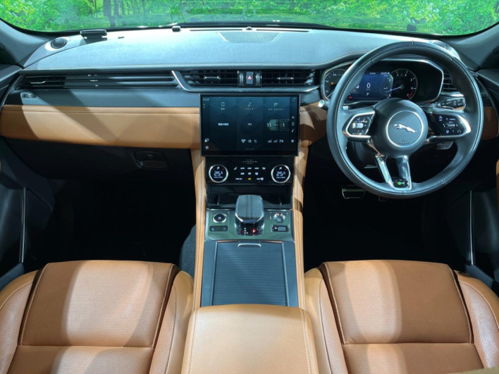 2022 Jaguar F Pace 3BA-DC2XC (UW-6a0fc97e5bc85)[21]
