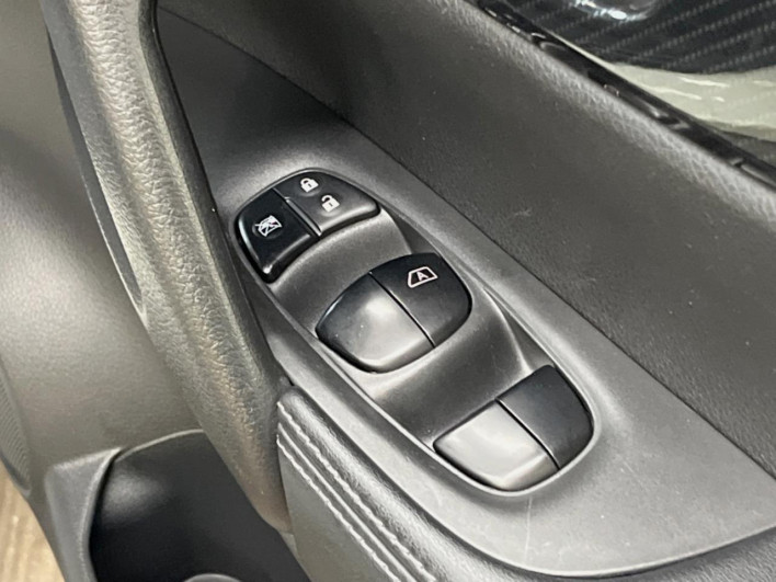 2017 Nissan X-Trail DBA-T32 (UW-6a0fc98c49ebe)[18]