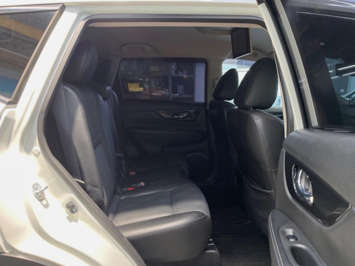 2017 Nissan X-Trail DBA-T32 (UW-6a0fc98c49ebe)[25]