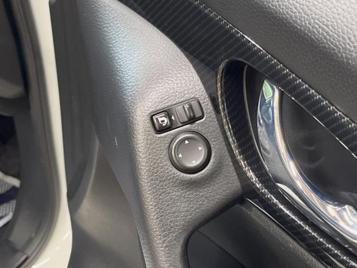 2017 Nissan X-Trail DBA-T32 (UW-6a0fc98c49ebe)[17]