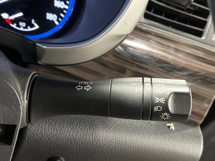 2016 Nissan Elgrand DBA-TE52 (UW-6a0fc98e0776b)[13]