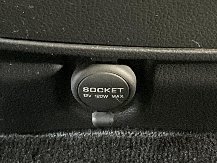 2016 Nissan Elgrand DBA-TE52 (UW-6a0fc98e0776b)[17]