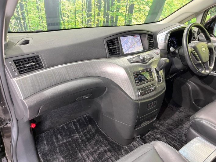 2014 Nissan Elgrand DBA-TNE52 (UW-6a0fc98e82fe8)[26]