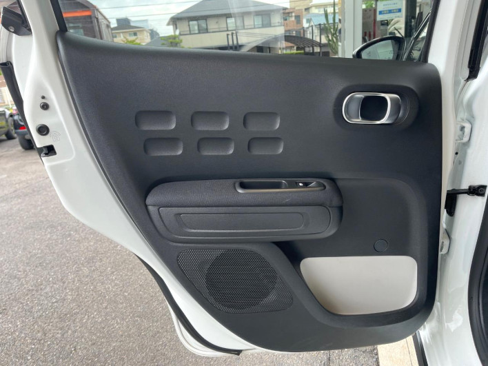 2018 Citroen C3 ABA-B6HN01 (UW-6a0fc99b00db8)[15]