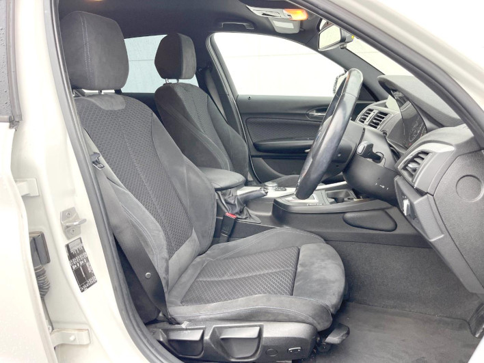 2016 BMW 1 Series LDA-1S20 (UW-6a0fc9a47446b)[25]