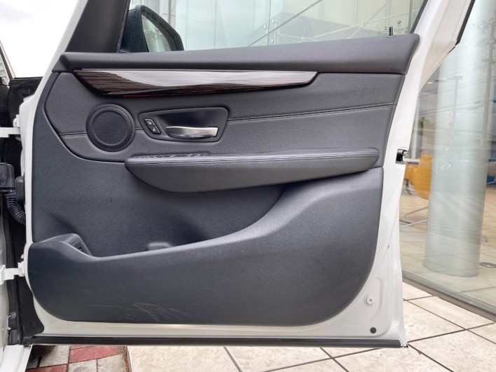 2015 BMW 2 Series LDA-2E20 (UW-6a0fc9a549ad2)[28]